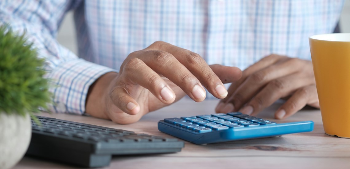 calculator-tax-planning